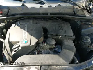 2011 BMW 3 Series 335i xDrive с VIN WBAPL5G52BNN23012, выставлен на аукционе IAAI как лот 43512541 с пробегом 265 767 миль миль и . История ставок и продаж доступна на DreamBid. Изображение 19.