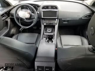 2020 Jaguar F-Pace 25t Premium z VIN SADCJ2FX0LA629299, wystawiony jako Copart lot #56114165 z przebiegiem Nie podano mil oraz Szkoda całkowita • Salvage title. Historia ofert i sprzedaży dostępna na DreamBid. Obrazek 8.