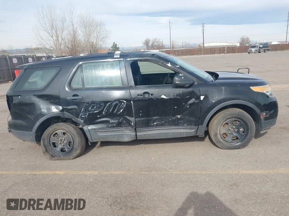2013 Ford Police Interceptor Utility z VIN 1FM5K8AR6DGA63897, wystawiony jako IAAI lot #41855311 z przebiegiem Nie podano mil oraz . Historia ofert i sprzedaży dostępna na DreamBid. Obrazek 14.