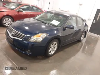 2008 Nissan Altima 2.5 S with VIN 1N4AL21E38C245599, listed as a IAAI auction lot 41914002 with 153,170 mi miles. Bid and sale history available at carsss.com. Image 2.