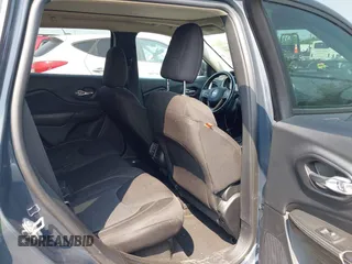 2017 Jeep Cherokee Latitude с VIN 1C4PJLCB7HW507397, выставлен на аукционе IAAI как лот 42382161 с пробегом 87 359 миль миль и . История ставок и продаж доступна на DreamBid. Изображение 8.