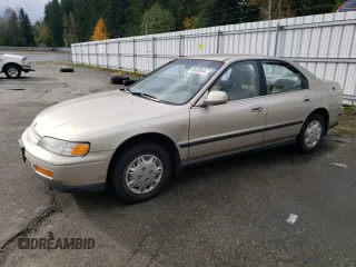 1995 Honda Accord LX with VIN JHMCD5638SC033330, listed as a Copart auction lot 78502614 with 192,454 mi miles and Clean Title. Bid and sale history available at carsss.com. Image 1.