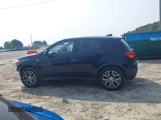 2018 Mitsubishi Outlander SE with VIN JA4AP3AW8JU024233, listed as a IAAI auction lot 42372765 with 104,655 mi miles and . Bid and sale history available at DreamBid. Image 15.