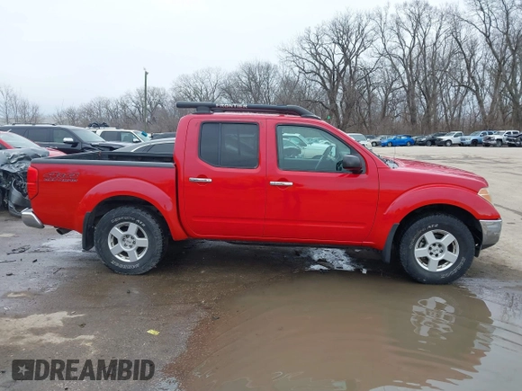 2006 Nissan Frontier SE z VIN 1N6AD07W96C455744, wystawiony jako IAAI lot #41728920 z przebiegiem 176 107 mil mil oraz . Historia ofert i sprzedaży dostępna na DreamBid. Obrazek 13.