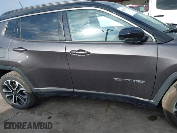 2024 Jeep Compass Limited with VIN 3C4NJDCN1RT596947, listed as a IAAI auction lot 42475127 with 35,210 mi miles and . Bid and sale history available at DreamBid. Image 13.
