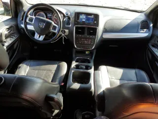 2011 Dodge Grand Caravan R/T with VIN 2D4RN7DGXBR696113, listed as a Copart auction lot 46045365 with 191,994 mi miles and Non Repairable. Bid and sale history available at DreamBid. Image 8.
