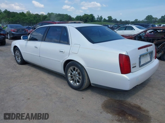 2004 Cadillac DeVille z VIN 1G6KD54Y04U156194, wystawiony jako IAAI lot #42143148 z przebiegiem 141 938 mil mil oraz . Historia ofert i sprzedaży dostępna na DreamBid. Obrazek 3.
