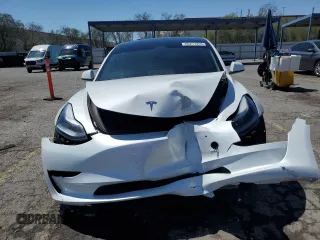 2023 Tesla Model 3 z VIN 5YJ3E1EA2PF578151, wystawiony jako Copart lot #56211295 z przebiegiem 19 590 mil mil oraz Szkoda całkowita • Salvage title. Historia ofert i sprzedaży dostępna na DreamBid. Obrazek 5.