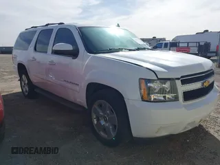 2007 Chevrolet Suburban LT with VIN 1GNFK16347J214061, listed as a IAAI auction lot 41824735 with 216,405 mi miles. Bid and sale history available at carsss.com. Image 1.