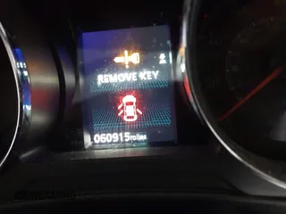 2019 Mitsubishi Outlander ES z VIN JA4AR3AU0KU028836, wystawiony jako IAAI lot #41572645 z przebiegiem 60 915 mil mil oraz . Historia ofert i sprzedaży dostępna na DreamBid. Obrazek 7.