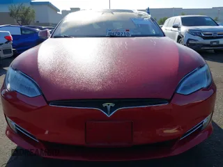 2018 Tesla Model S 75D z VIN 5YJSA1E22JF291433, wystawiony jako IAAI lot #42316194 z przebiegiem 59 143 mil mil oraz . Historia ofert i sprzedaży dostępna na DreamBid. Obrazek 12.