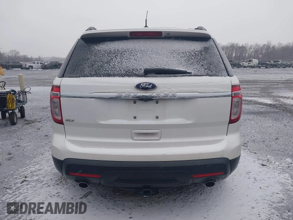 2014 Ford Explorer XLT with VIN 1FM5K7D85EGB32187, listed as a IAAI auction lot 41288259 with 237,289 mi miles. Bid and sale history available at carsss.com. Image 16.