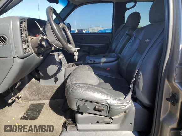 2002 Chevrolet Avalanche z VIN 3GNEK13T52G137145, wystawiony jako Copart lot #45927535 z przebiegiem Nie podano mil oraz Szkoda całkowita • Salvage title. Historia ofert i sprzedaży dostępna na DreamBid. Obrazek 7.