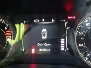 2018 Jeep Cherokee Latitude Plus с VIN 1C4PJMLB3JD601512, выставлен на аукционе IAAI как лот 41963342 с пробегом 142 343 миль миль и . История ставок и продаж доступна на DreamBid. Изображение 16.