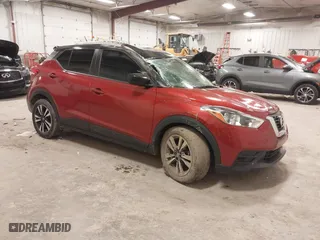 2018 Nissan Kicks SR with VIN 3N1CP5CU7JL528422, listed as a IAAI auction lot 41880440 with 107,182 mi miles. Bid and sale history available at carsss.com. Image 1.