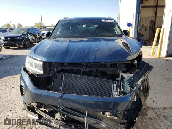 2021 Volkswagen Atlas SE with VIN 1V2KE2CA0MC228707, listed as a Copart auction lot 52641215 with 58,848 mi miles and Salvage title. Bid and sale history available at DreamBid. Image 5.
