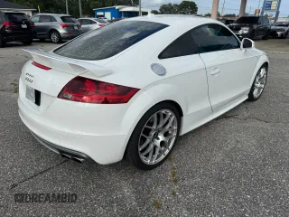 2009 Audi TTS Prestige z VIN TRUUF38J191024061, wystawiony jako Copart lot #60684175 z przebiegiem 88 329 mil mil oraz Czysty tytuł • Clean title. Historia ofert i sprzedaży dostępna na DreamBid. Obrazek 4.