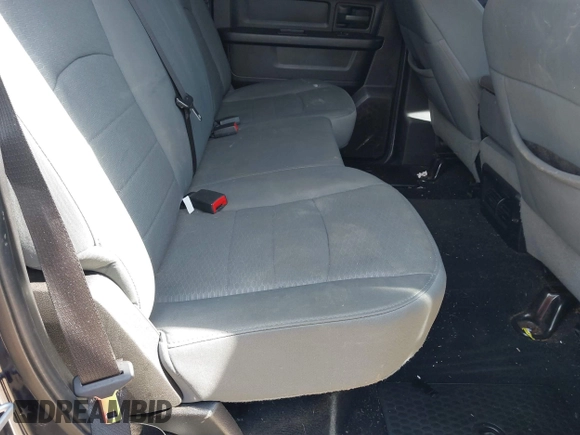 2013 Ram 1500 Express z VIN 1C6RR7KT2DS649040, wystawiony jako IAAI lot #41537501 z przebiegiem 161 469 mil mil oraz . Historia ofert i sprzedaży dostępna na DreamBid. Obrazek 8.