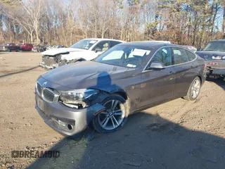 2018 BMW 3 Series 330i xDrive with VIN WBA8Z9C52JG828478, listed as a IAAI auction lot 41326732 with 86,463 mi miles. Bid and sale history available at carsss.com. Image 18.
