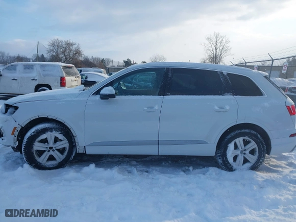 2018 Audi Q7 Premium Plus with VIN WA1LHAF77JD004096, listed as a IAAI auction lot 41376622 with 92,615 mi miles. Bid and sale history available at carsss.com. Image 14.