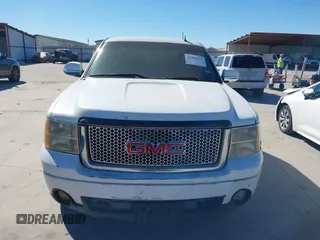 2008 GMC Sierra 1500 SLE1 z VIN 3GTEC13J48G183191, wystawiony jako IAAI lot #41400811 z przebiegiem 249 798 mil mil oraz . Historia ofert i sprzedaży dostępna na DreamBid. Obrazek 12.