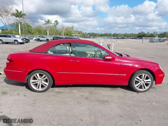 2006 Mercedes-Benz CLK-Class 3.5L with VIN WDBTK56G86T061952, listed as a IAAI auction lot 41517129 with NaN miles. Bid and sale history available at carsss.com. Image 13.