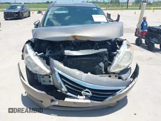 2016 Nissan Versa SV z VIN 3N1CN7AP2GL855060, wystawiony jako IAAI lot #42436960 z przebiegiem 120 271 mil mil oraz . Historia ofert i sprzedaży dostępna na DreamBid. Obrazek 6.