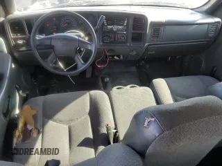 2005 Chevrolet Silverado 1500 LS z VIN 1GCEK19V45E151261, wystawiony jako Copart lot #61556275 z przebiegiem 329 943 mil mil oraz Czysty tytuł • Clean title. Historia ofert i sprzedaży dostępna na DreamBid. Obrazek 8.