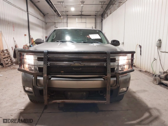 2008 Chevrolet Silverado 1500 LTZ with VIN 3GCEK13318G298836, listed as a IAAI auction lot 41183164 with 157,940 mi miles. Bid and sale history available at carsss.com. Image 13.