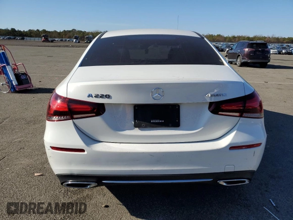 2022 Mercedes-Benz A 220 z VIN W1K3G4FB6NJ349440, wystawiony jako Copart lot #80438744 z przebiegiem 28 483 mil mil oraz Szkoda całkowita • Salvage title. Historia ofert i sprzedaży dostępna na DreamBid. Obrazek 6.