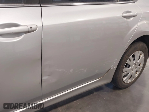 2011 Mazda 6 i Sport with VIN 1YVHZ8BH8B5M11480, listed as a IAAI auction lot 41987338 with 203,120 mi miles and . Bid and sale history available at DreamBid. Image 6.
