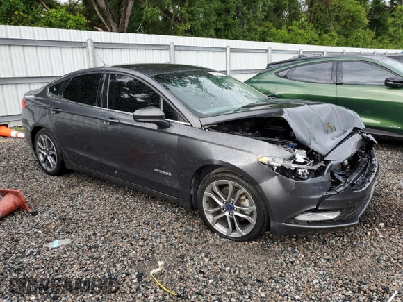2017 Ford Fusion Hybrid SE with VIN 3FA6P0LU1HR216557, listed as a Copart auction lot 61540425 with 172,438 mi miles and Clean title. Bid and sale history available at DreamBid. Image 4.