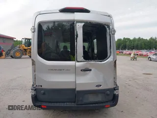 2020 Ford Transit Cargo с VIN 1FTBR1C89LKB44774, выставлен на аукционе IAAI как лот 41319966 с пробегом 46 312 миль миль и . История ставок и продаж доступна на DreamBid. Изображение 15.