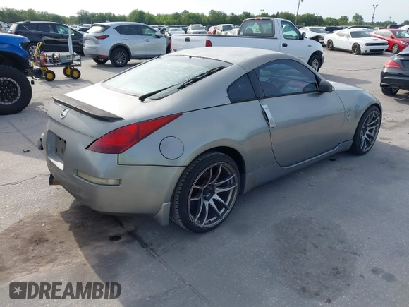 2005 Nissan 350Z Enthusiast with VIN JN1AZ34D85M609056, listed as a IAAI auction lot 42079583 with 203,596 mi miles. Bid and sale history available at carsss.com. Image 4.