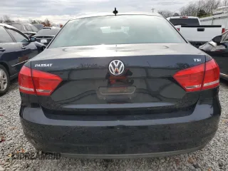 2014 Volkswagen Passat Wolfsburg Edition z VIN 1VWAT7A37EC062768, wystawiony jako Copart lot #81237924 z przebiegiem 109 805 mil mil oraz Szkoda całkowita • Salvage title. Historia ofert i sprzedaży dostępna na DreamBid. Obrazek 6.