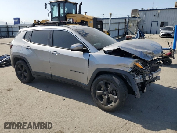 2018 Jeep Compass Latitude z VIN 3C4NJCBB5JT137135, wystawiony jako Copart lot #59592615 z przebiegiem 65 248 mil mil oraz Szkoda całkowita • Salvage title. Historia ofert i sprzedaży dostępna na DreamBid. Obrazek 4.