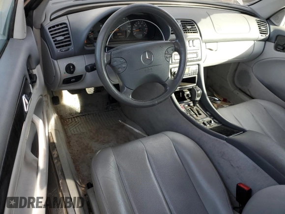 2001 Mercedes-Benz CLK 320/430 z VIN WDBLK70G41T057037, wystawiony jako Copart lot #81661884 z przebiegiem 63 580 mil mil oraz Szkody całkowita. Historia ofert i sprzedaży dostępna na DreamBid. Obrazek 8.