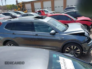 2018 Volkswagen Tiguan SEL Premium with VIN 3VV5B7AX4JM201579, listed as a IAAI auction lot 41932201 with 118,728 mi miles and . Bid and sale history available at DreamBid. Image 13.