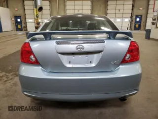 2006 Scion tC z VIN JTKDE177860133103, wystawiony jako Copart lot #57491835 z przebiegiem 201 975 mil mil oraz Szkody całkowita. Historia ofert i sprzedaży dostępna na DreamBid. Obrazek 6.