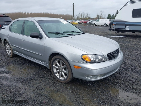 2002 Infiniti I35 Luxury with VIN JNKDA31A22T005398, listed as a IAAI auction lot 41818757 with 165,228 mi miles. Bid and sale history available at carsss.com. Image 1.