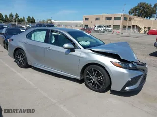 2021 Toyota Camry SE Nightshade with VIN 4T1G11AK2MU486841, listed as a IAAI auction lot 41888808 with 74,951 mi miles. Bid and sale history available at carsss.com. Image 1.