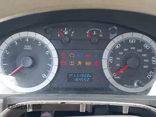 2008 Ford Escape XLS z VIN 1FMCU02Z28KD32661, wystawiony jako IAAI lot #42316426 z przebiegiem 184 552 mil mil oraz . Historia ofert i sprzedaży dostępna na DreamBid. Obrazek 7.