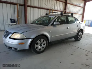 2003 Volkswagen Passat GLX with VIN WVWTH63BX3P381745, listed as a Copart auction lot 63975414 with 180,783 mi miles and Clean Title. Bid and sale history available at carsss.com. Image 1.