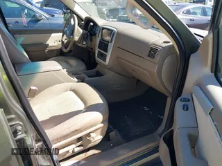 2002 Mercury Mountaineer z VIN 4M2ZU86E22UJ03164, wystawiony jako IAAI lot #42401137 z przebiegiem Nie podano mil oraz . Historia ofert i sprzedaży dostępna na DreamBid. Obrazek 5.