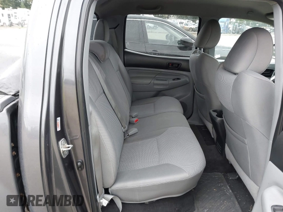 2013 Toyota Tacoma with VIN 3TMLU4EN5DM113393, listed as a IAAI auction lot 42003883 with 288,889 mi miles and . Bid and sale history available at carsss.com. Image 8.