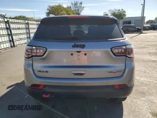 2020 Jeep Compass Trailhawk z VIN 3C4NJDDB9LT106573, wystawiony jako Copart lot #47480195 z przebiegiem 87 935 mil mil oraz Nie do naprawy • Non repairable. Historia ofert i sprzedaży dostępna na DreamBid. Obrazek 6.