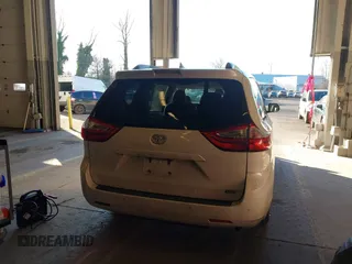 2018 Toyota Sienna XLE Auto Access Seat with VIN 5TDYZ3DC9JS907715, listed as a IAAI auction lot 41557733 with 133,270 mi miles. Bid and sale history available at carsss.com. Image 17.