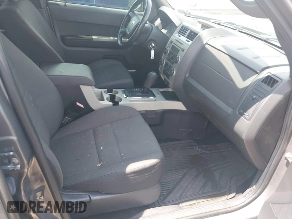 2012 Ford Escape XLT z VIN 1FMCU0DG3CKC74435, wystawiony jako IAAI lot #42725162 z przebiegiem Nie podano mil oraz . Historia ofert i sprzedaży dostępna na DreamBid. Obrazek 5.