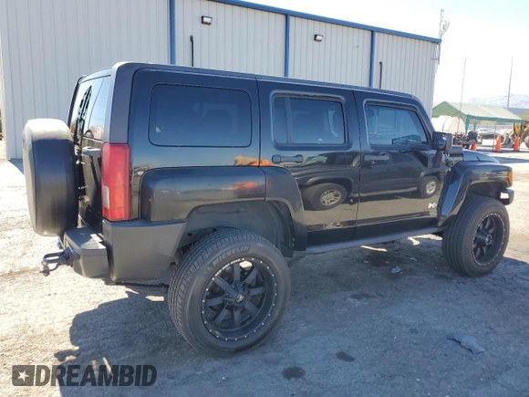 2007 Hummer H3 SUV with VIN 5GTDN13EX78168376, listed as a Copart auction lot 61085834 with 215,205 mi miles and Salvage Title. Bid and sale history available at carsss.com. Image 3.