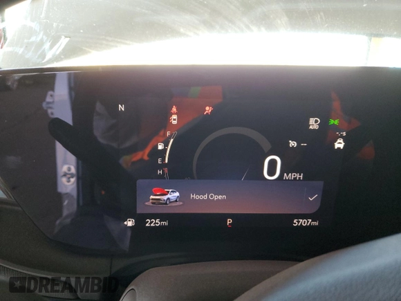 2025 Buick Envista Sport Touring with VIN KL47LBEP6SB048482, listed as a Copart auction lot 52630535 with 5,707 mi miles and Salvage Title. Bid and sale history available at DreamBid. Image 9.